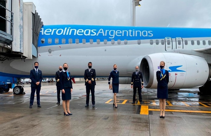 Aerolíneas Argentinas denunciará a los pasajeros que intenten evitar controles sanitarios 